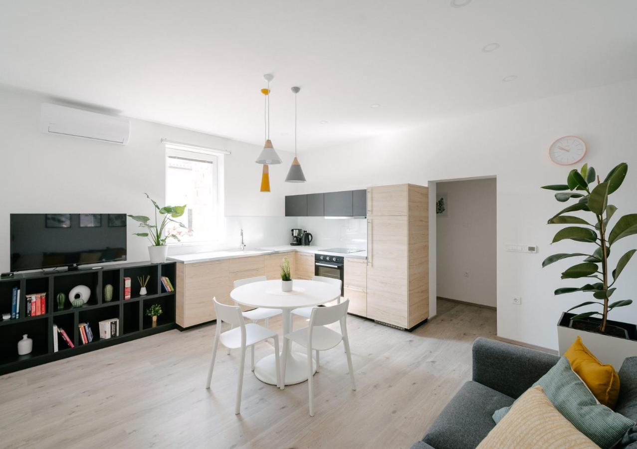 Apartment Fresh - Parking Included Izola Exterior foto